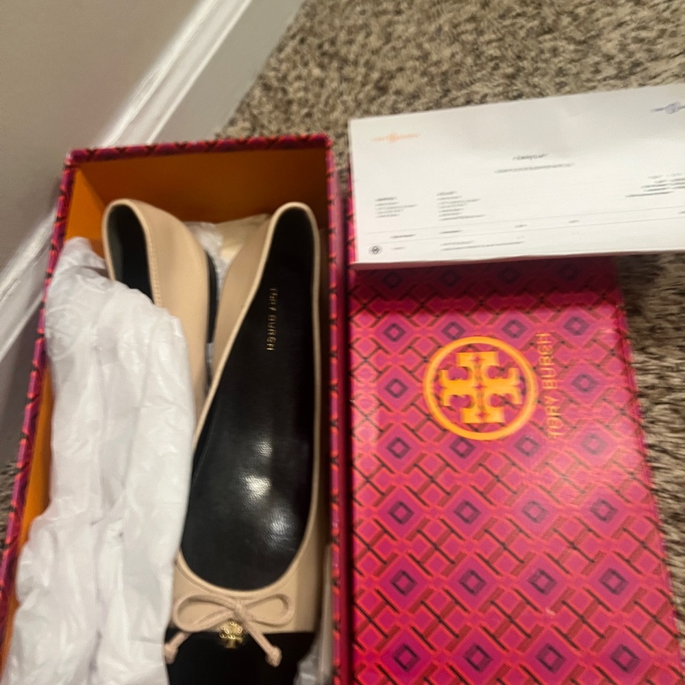Tory Burch Women's Beige Loafers with Bow